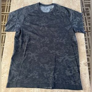 lululemon athletica Metal Vent Tech Grey Tee